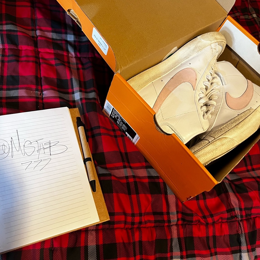 Nike Unisex Blazers, Size 11.5 Men’s/13 Women’s